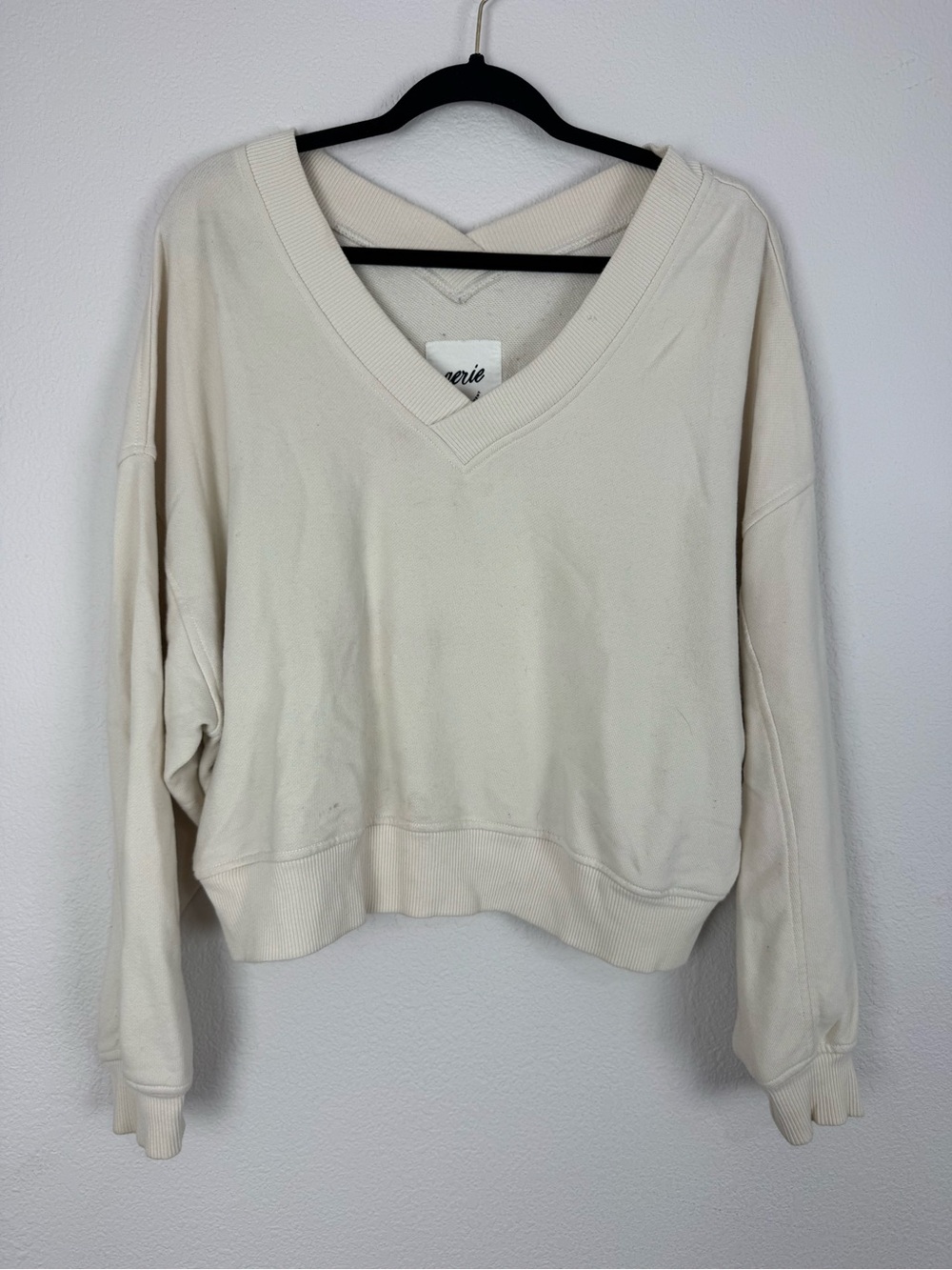 Aerie ivory cream v neck sweater sweatshirt pullover